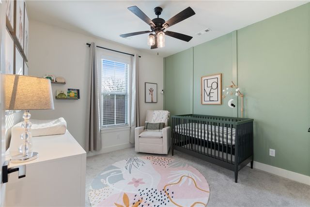 1150 S Liberty Drive, Fayetteville, AR 72701