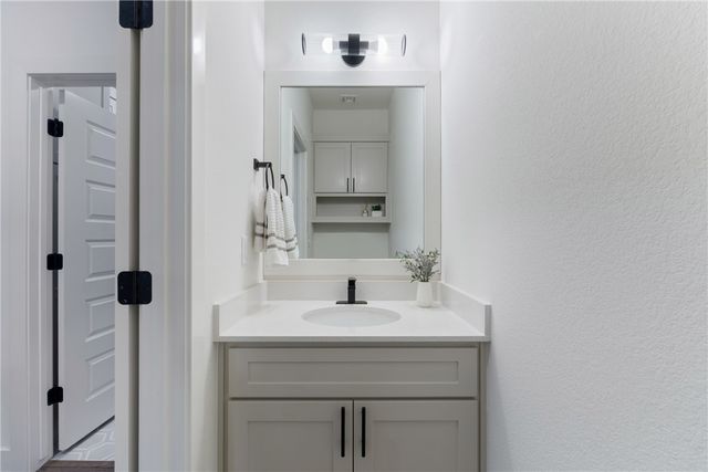 1150 S Liberty Drive, Fayetteville, AR 72701