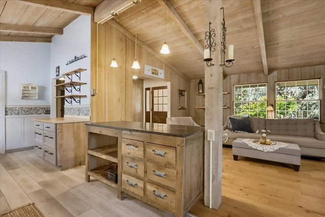 18088 Gray Oak Ct, Rough And Ready, CA 95975