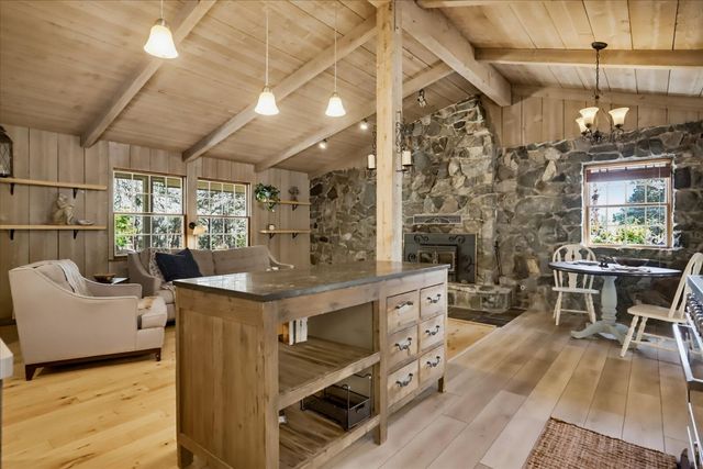 18088 Gray Oak Ct, Rough And Ready, CA 95975