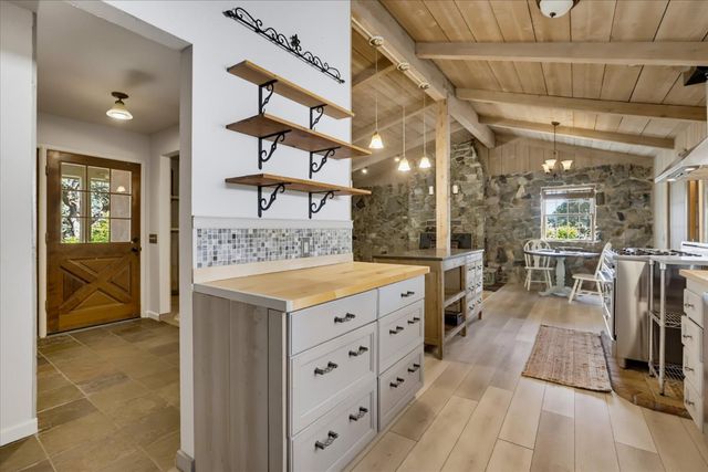 18088 Gray Oak Ct, Rough And Ready, CA 95975