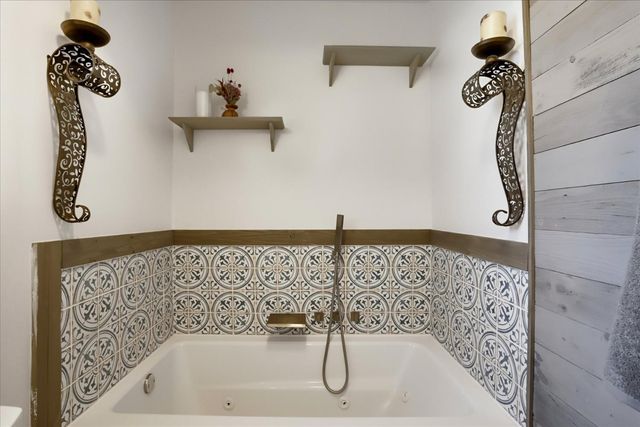 18088 Gray Oak Ct, Rough And Ready, CA 95975