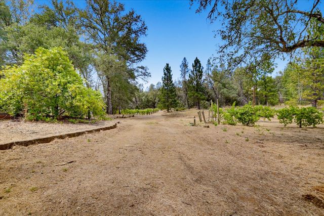 18088 Gray Oak Ct, Rough And Ready, CA 95975