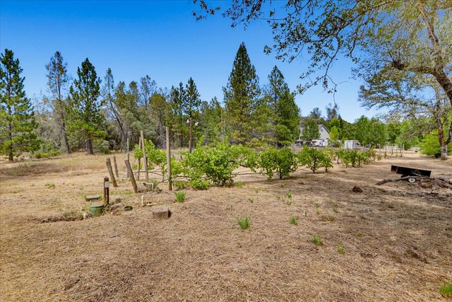 18088 Gray Oak Ct, Rough And Ready, CA 95975