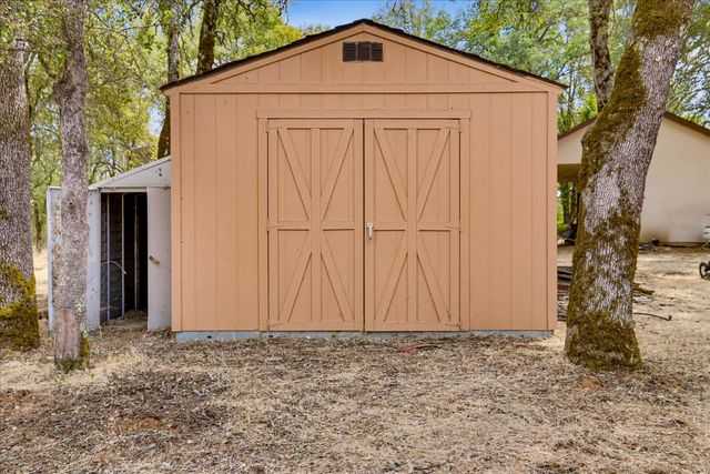 18088 Gray Oak Ct, Rough And Ready, CA 95975