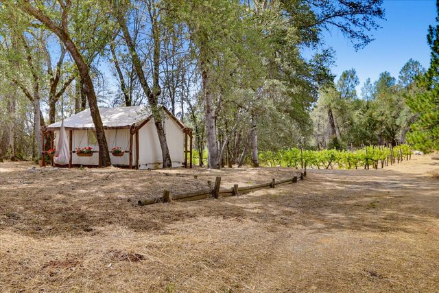 18088 Gray Oak Ct, Rough And Ready, CA 95975