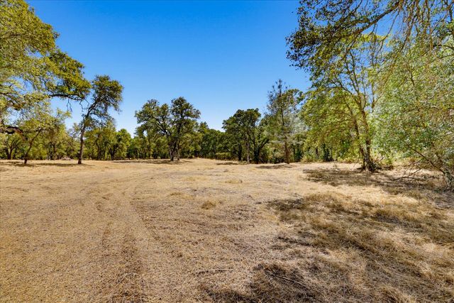 18088 Gray Oak Ct, Rough And Ready, CA 95975