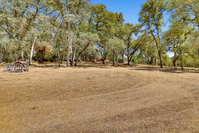 18088 Gray Oak Ct, Rough And Ready, CA 95975