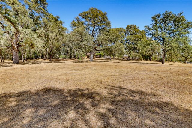 18088 Gray Oak Ct, Rough And Ready, CA 95975
