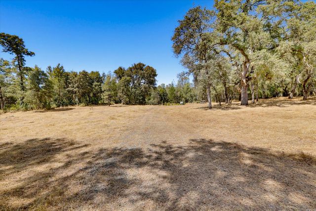 18088 Gray Oak Ct, Rough And Ready, CA 95975
