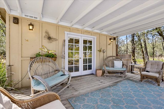 18088 Gray Oak Ct, Rough And Ready, CA 95975