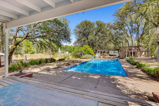18088 Gray Oak Ct, Rough And Ready, CA 95975
