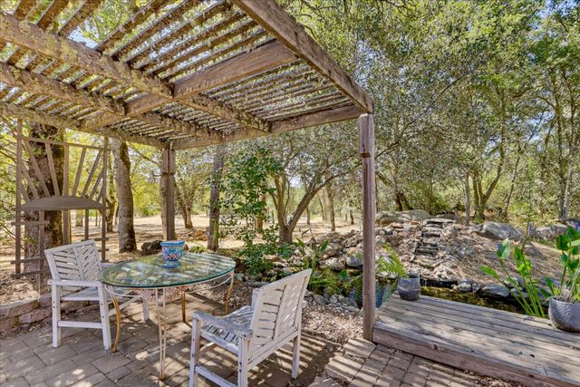 18088 Gray Oak Ct, Rough And Ready, CA 95975