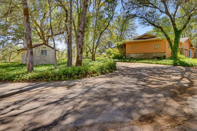 18088 Gray Oak Ct, Rough And Ready, CA 95975