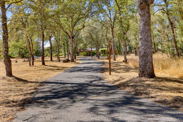 18088 Gray Oak Ct, Rough And Ready, CA 95975