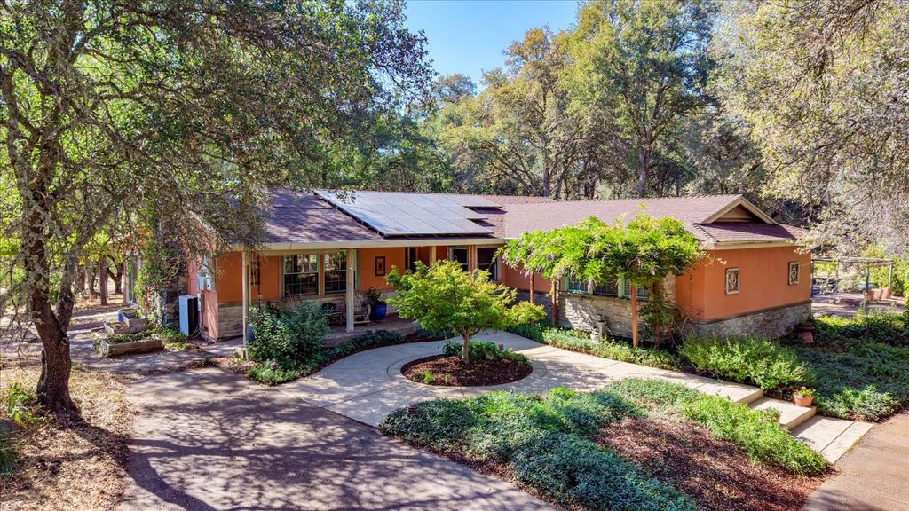 18088 Gray Oak Ct, Rough And Ready, CA 95975