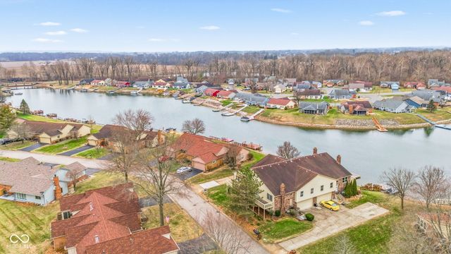 1849 Crystal Bay East Drive, Plainfield, IN 46168