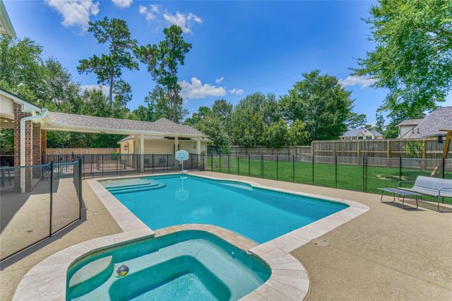 40519 Manor Drive, Magnolia, TX 77354