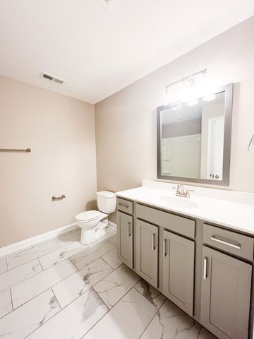 1066 Whitney Dr, Clarksville, TN 37042