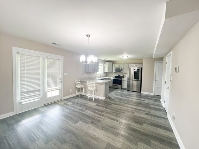1066 Whitney Dr, Clarksville, TN 37042