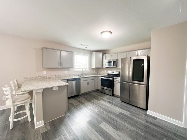 1066 Whitney Dr, Clarksville, TN 37042