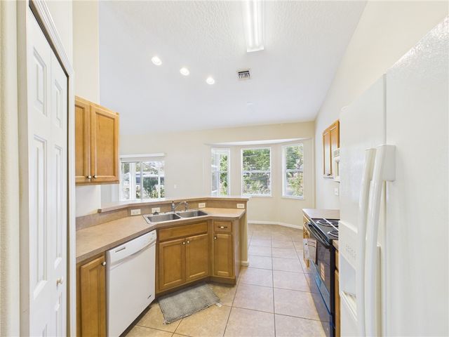 462 Lloyd Street, Sebastian, FL 32958