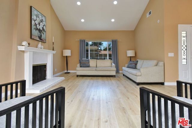 16511 Halsey Street, Granada Hills (los Angeles), CA 91344