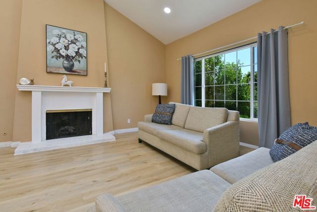 16511 Halsey Street, Granada Hills (los Angeles), CA 91344