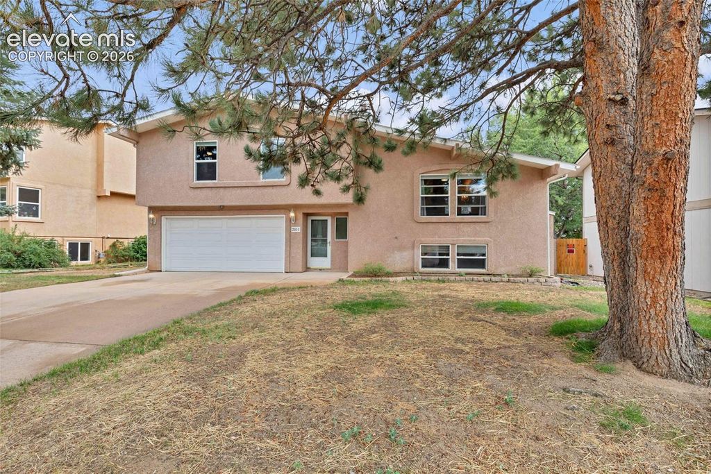 2811 Keystone Circle, Colorado Springs, CO 80918 — photo 2