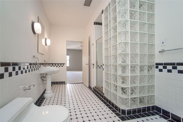 8101 El Mundo Street 8101, Houston, TX 77054