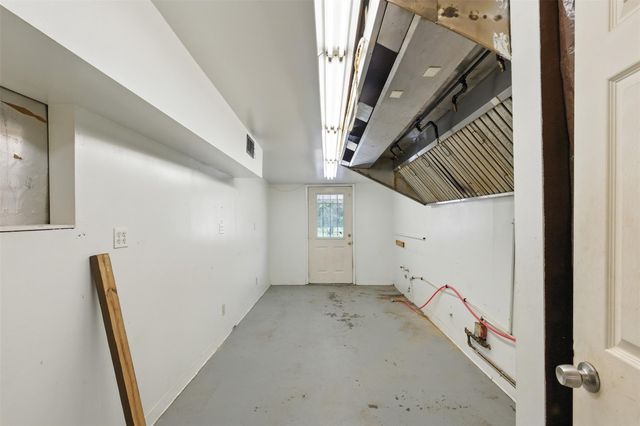 31565 Fm 1736 Road, Hempstead, TX 77445