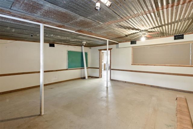 31565 Fm 1736 Road, Hempstead, TX 77445