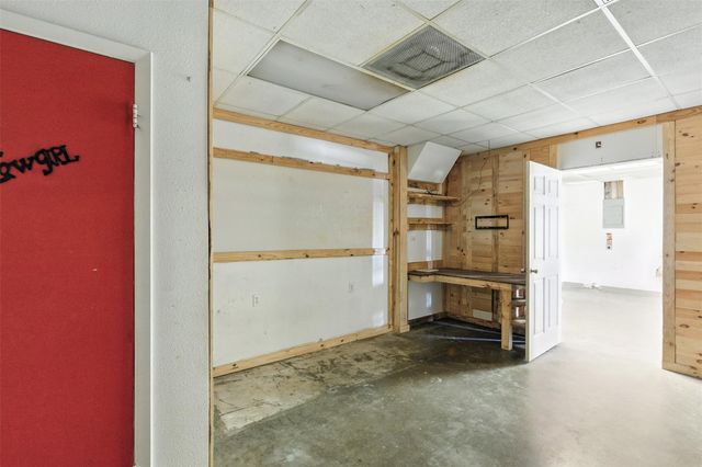 31565 Fm 1736 Road, Hempstead, TX 77445