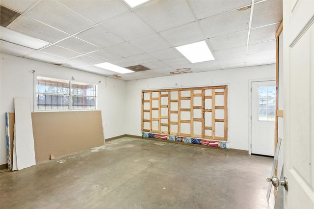 31565 Fm 1736 Road, Hempstead, TX 77445
