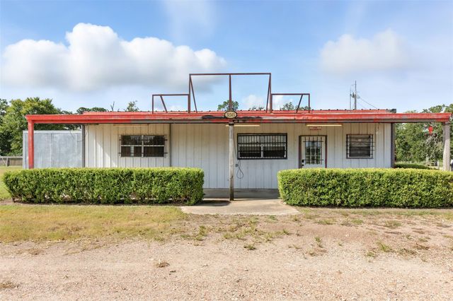 31565 Fm 1736 Road, Hempstead, TX 77445