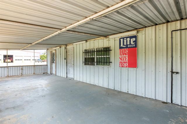 31565 Fm 1736 Road, Hempstead, TX 77445