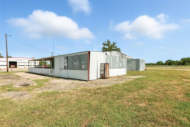 31565 Fm 1736 Road, Hempstead, TX 77445