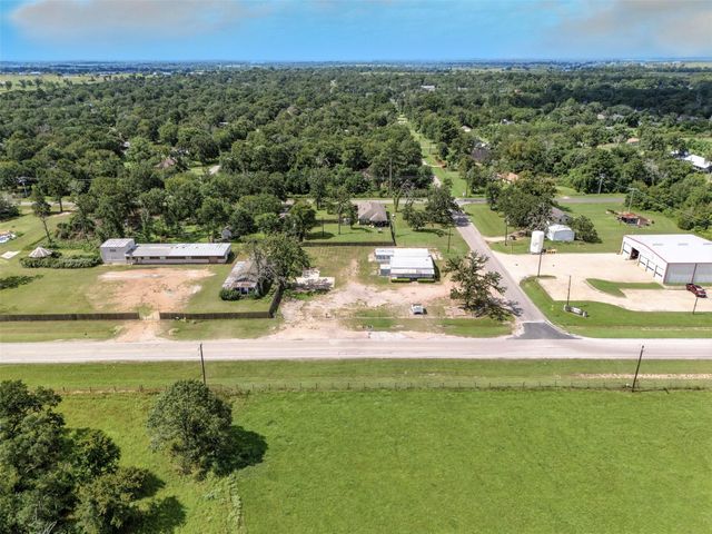 31565 Fm 1736 Road, Hempstead, TX 77445