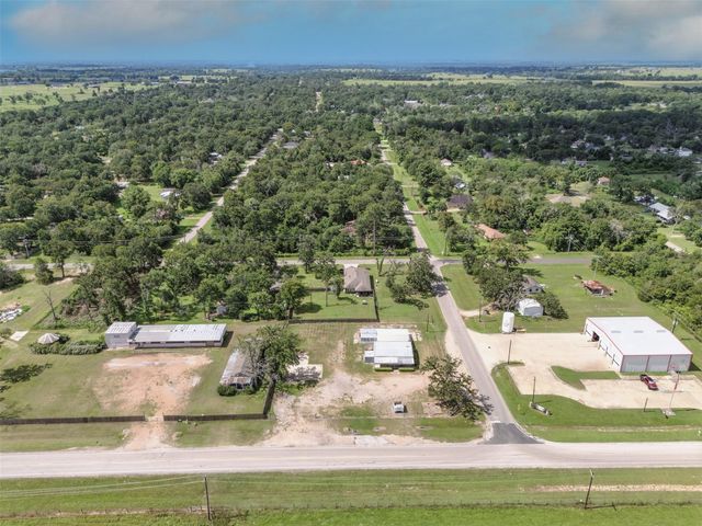 31565 Fm 1736 Road, Hempstead, TX 77445