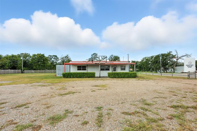 31565 Fm 1736 Road, Hempstead, TX 77445