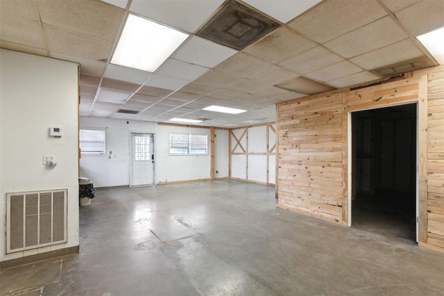 31565 Fm 1736 Road, Hempstead, TX 77445
