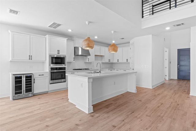 7909 Edmondson BND, Austin, TX 78744