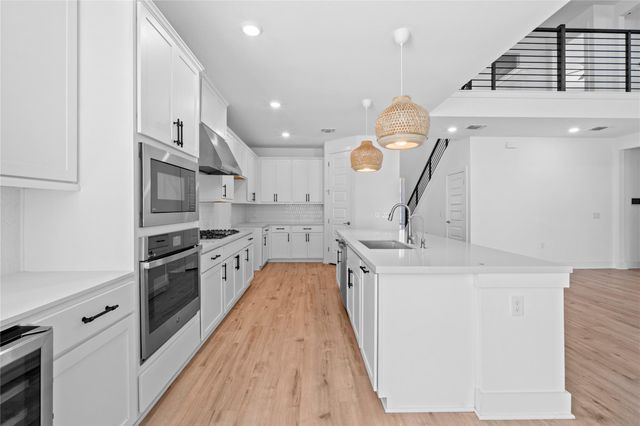 7909 Edmondson BND, Austin, TX 78744