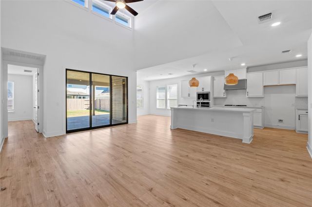 7909 Edmondson BND, Austin, TX 78744