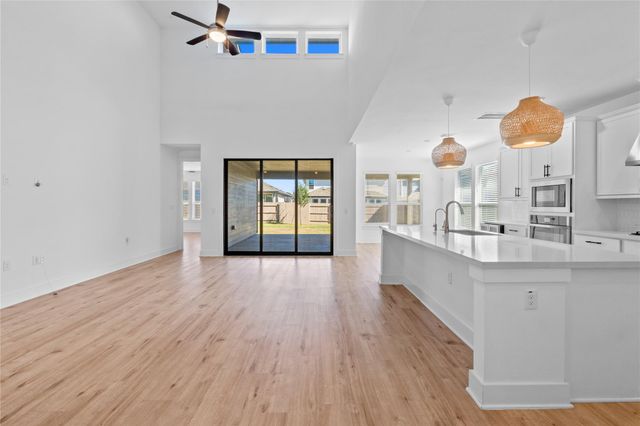 7909 Edmondson BND, Austin, TX 78744