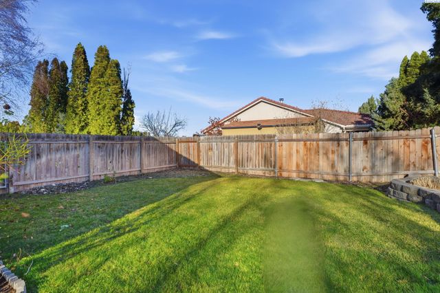 2520 Royal Palm Ave, West Richland, WA 99353