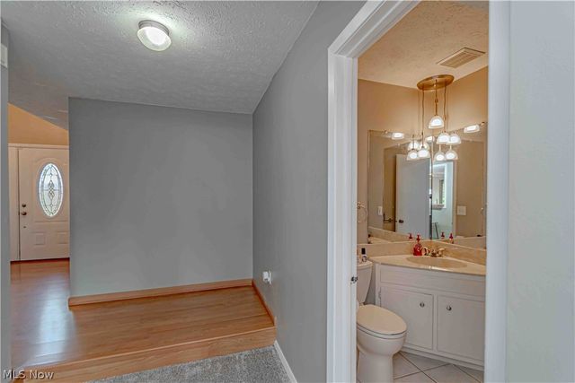 16461 S Red Rock Drive, Strongsville, OH 44136