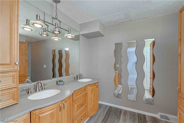 16461 S Red Rock Drive, Strongsville, OH 44136