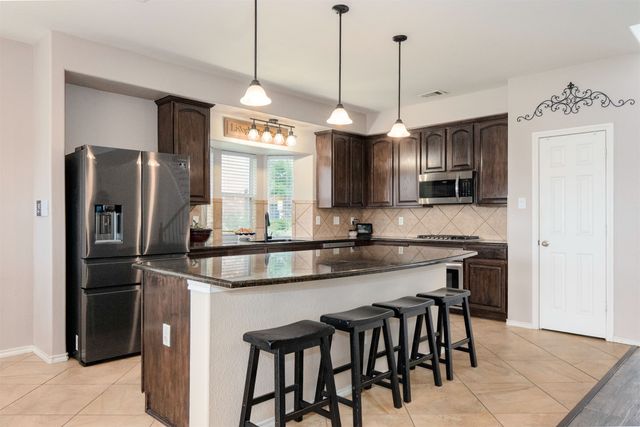 5448 Lori Valley Lane, Fort Worth, TX 76244