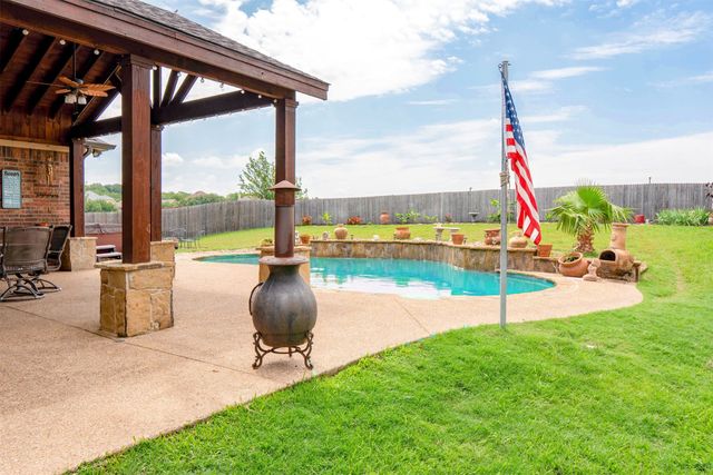 5448 Lori Valley Lane, Fort Worth, TX 76244